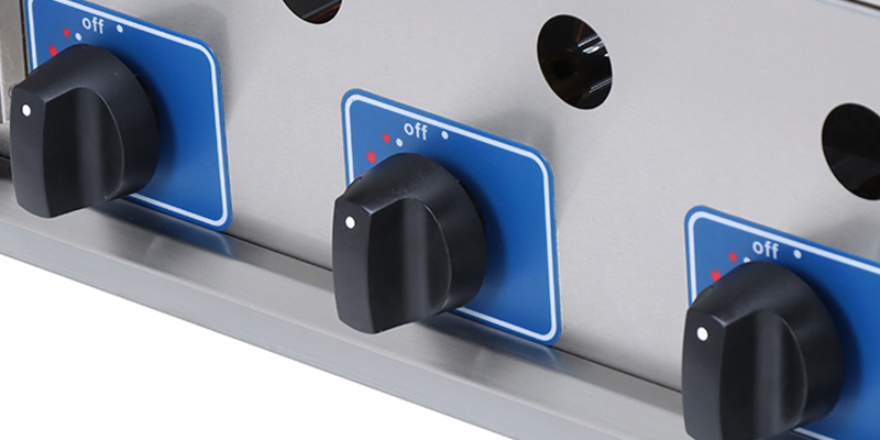 3 burner commercial gas grill with premium accessories gg 1103b